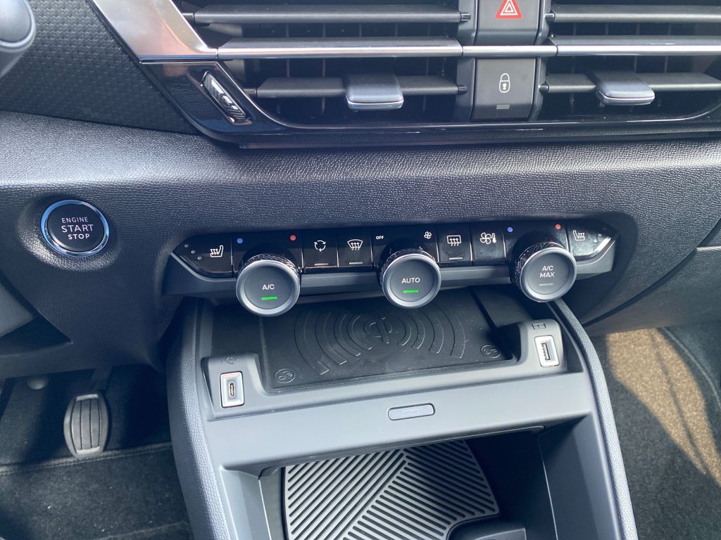 Fahrzeugabbildung Citroën C4 PureTech 130 S&S MAX *Kälte-Paket*
