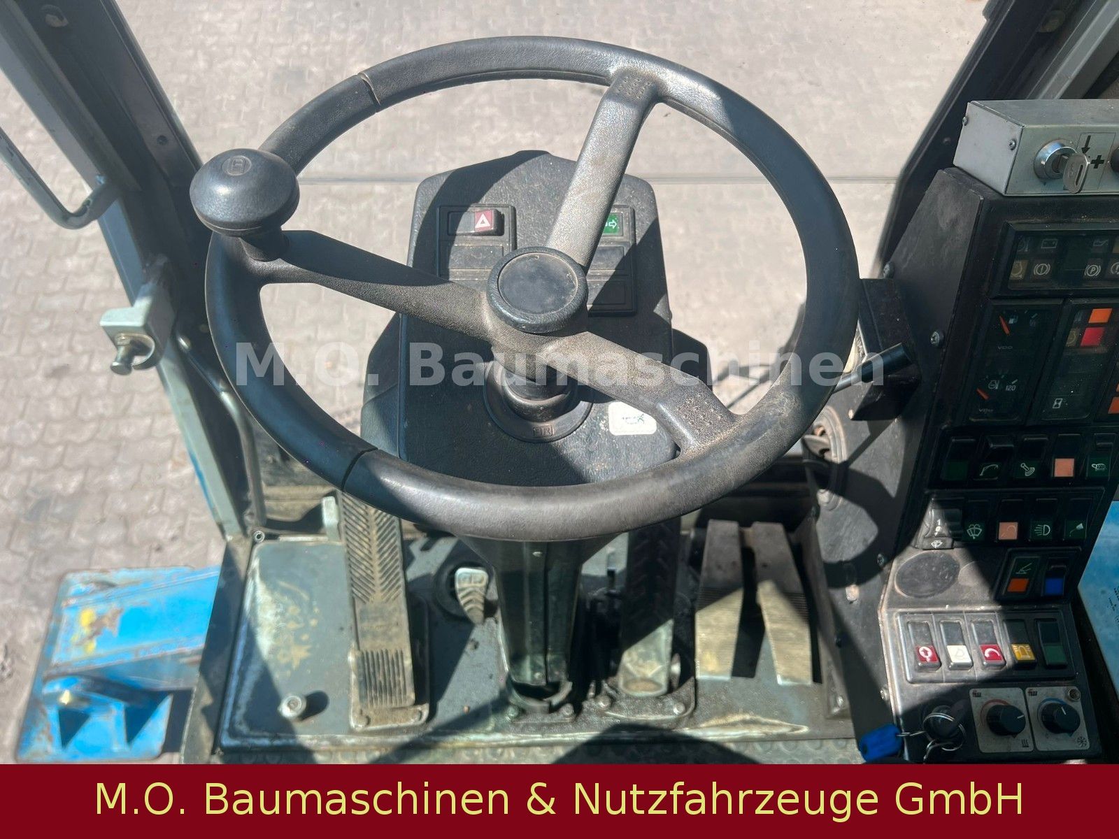 Fahrzeugabbildung Fuchs MHL 360 /Verstellbare Kabine/Magnetanlage/