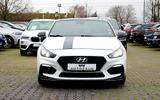Hyundai i30 1.4 Fastback N LINE/VOLLSH/LED/NAVI/F1/RCAM - Hyundai i30 mit Benzin-Antrieb: Sportwagen, Automatik