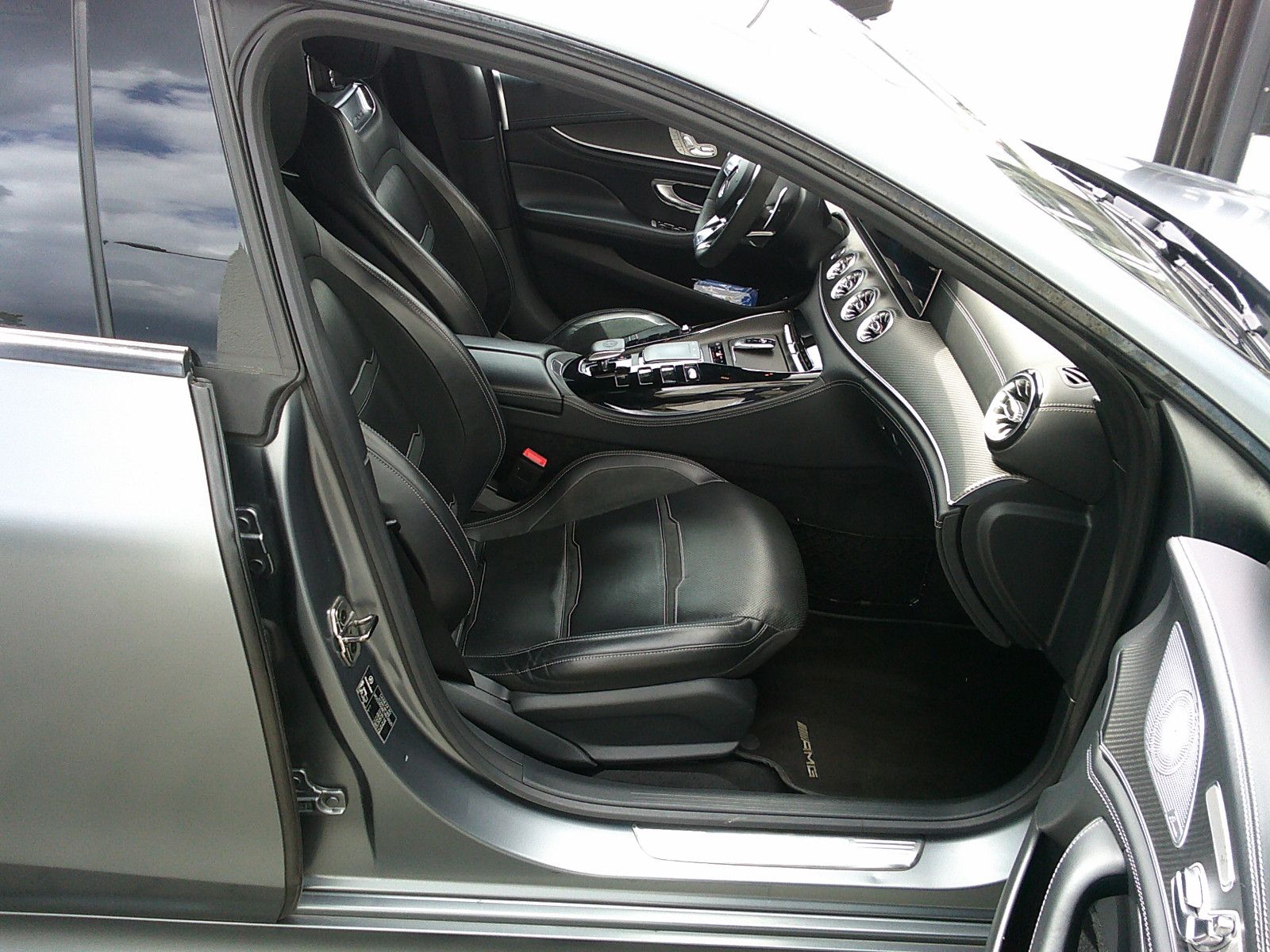 Fahrzeugabbildung Mercedes-Benz AMG GT 4-trg. 63 4Matic+