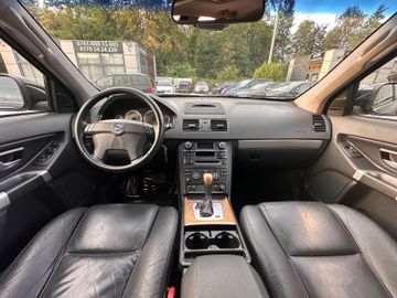 Volvo XC90 - 11
