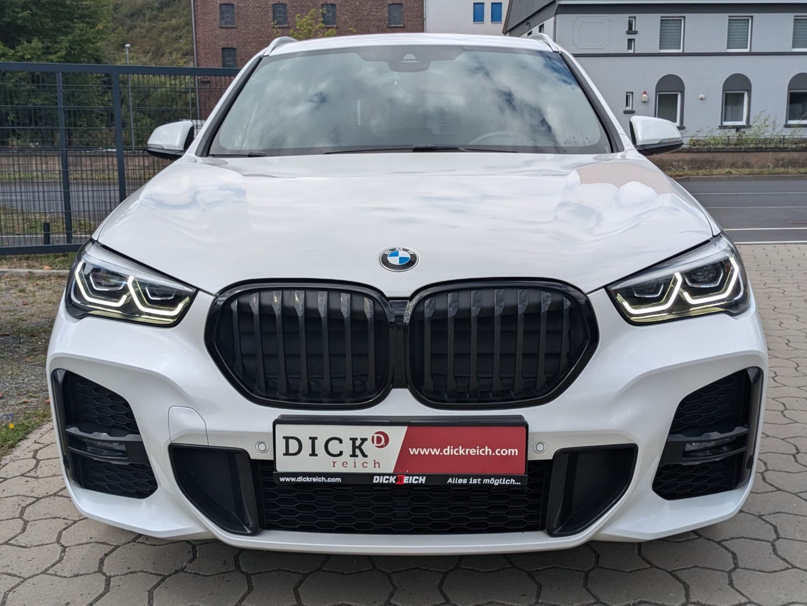 Fahrzeugabbildung BMW X1 20 i M-Sport sDrive ACC/AHK/LED/KAMERA