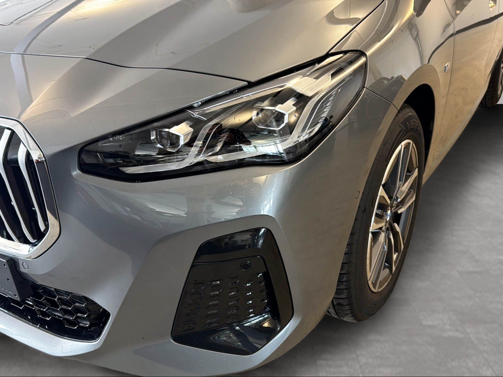 BMW 223 Active Tourer - Bild 9