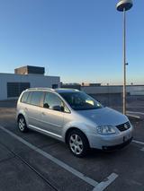 Volkswagen Touran 2.0 TDI DSG Highline 7-Sitzer - Volkswagen Touran aus 2006: Highline