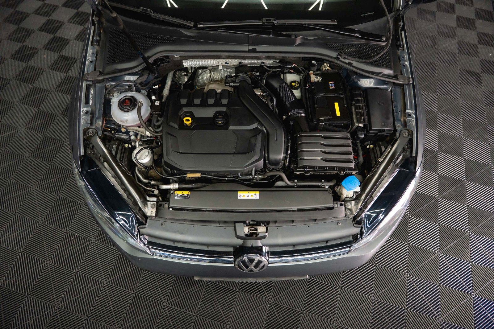 Fahrzeugabbildung Volkswagen Golf VII Variant Comfortline Autom. *ACC*LED*19%