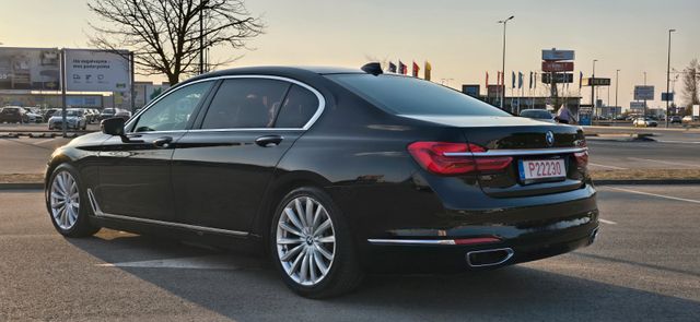 BMW 740Li -