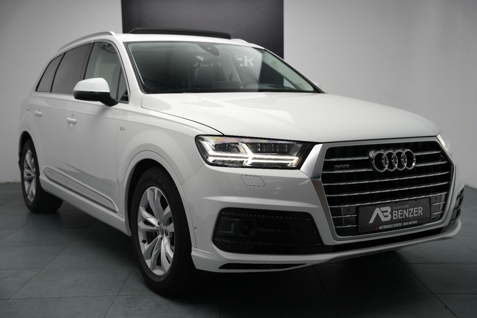 Fahrzeugabbildung Audi Q7 3.0 TDI *S-Line*Panorama*HUD*BOSE*R-Kamera*