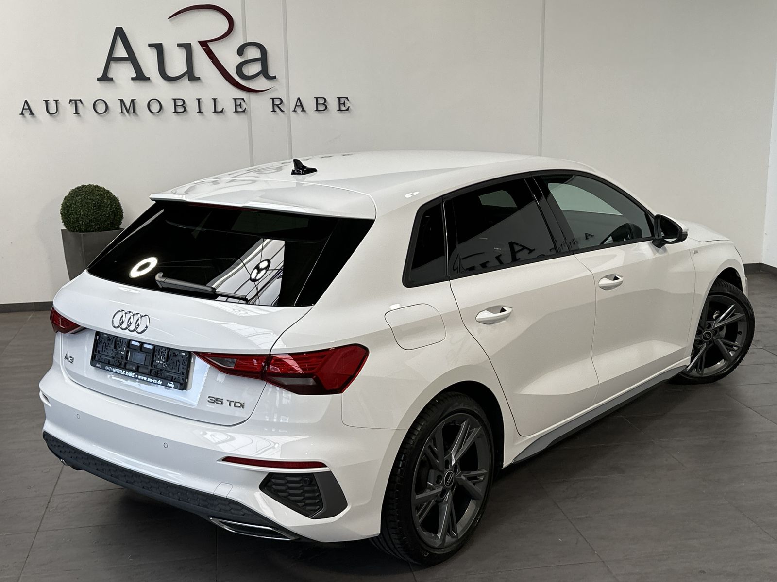 Fahrzeugabbildung Audi A3 35 TDI SpB S-Line NAV+LED+KAM+B&O+CARPLAY+1HD