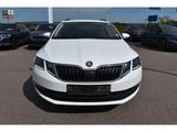 Skoda Octavia Combi 1.4 TSI LED*AHK*CarPlay*PDC*1.HAND - Skoda Octavia in Wiesbaden