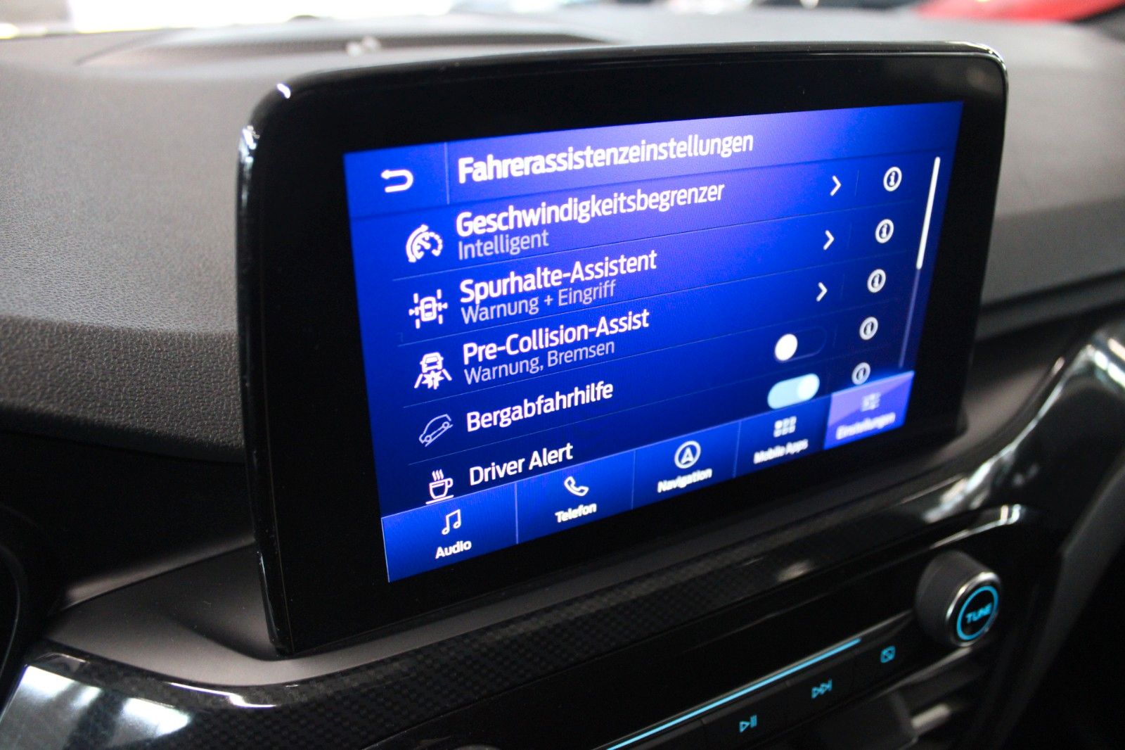 Fahrzeugabbildung Ford Kuga 2.5 PHEV ST-Line X Aut. LED CAM el. AHK uvm