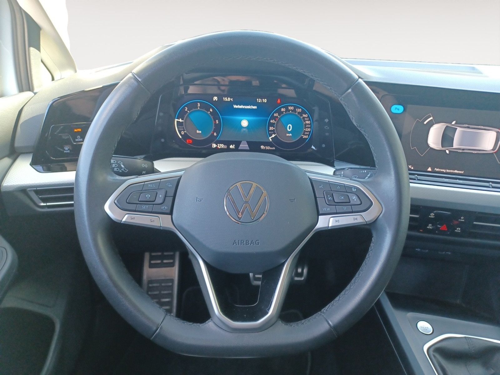 Fahrzeugabbildung Volkswagen Golf Variant 2.0 TDI SCR Life Navi, AHZV, ACC
