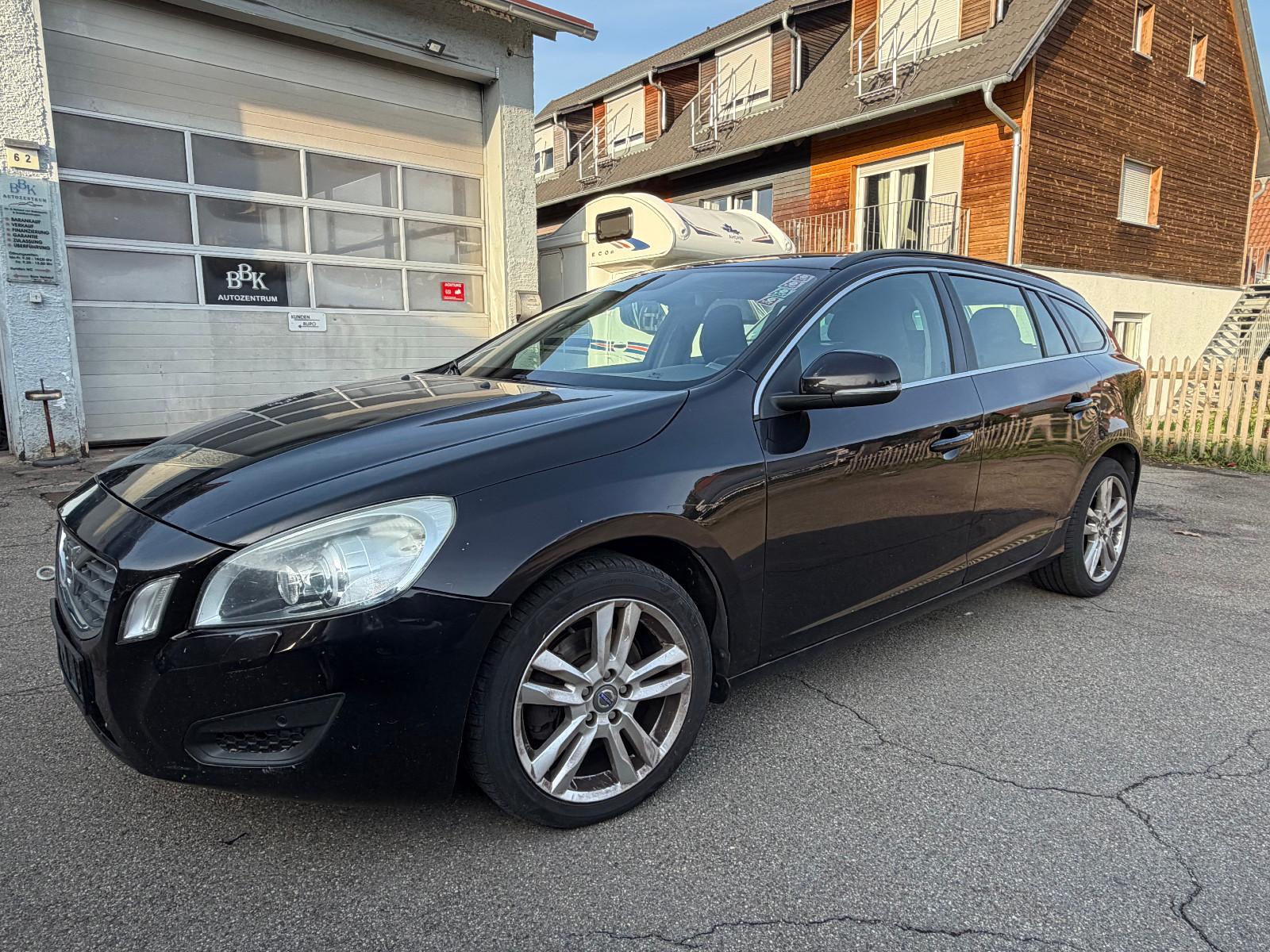 Volvo V60 D4  2.0 Diesel -Kombi Momentum Motor-Problem