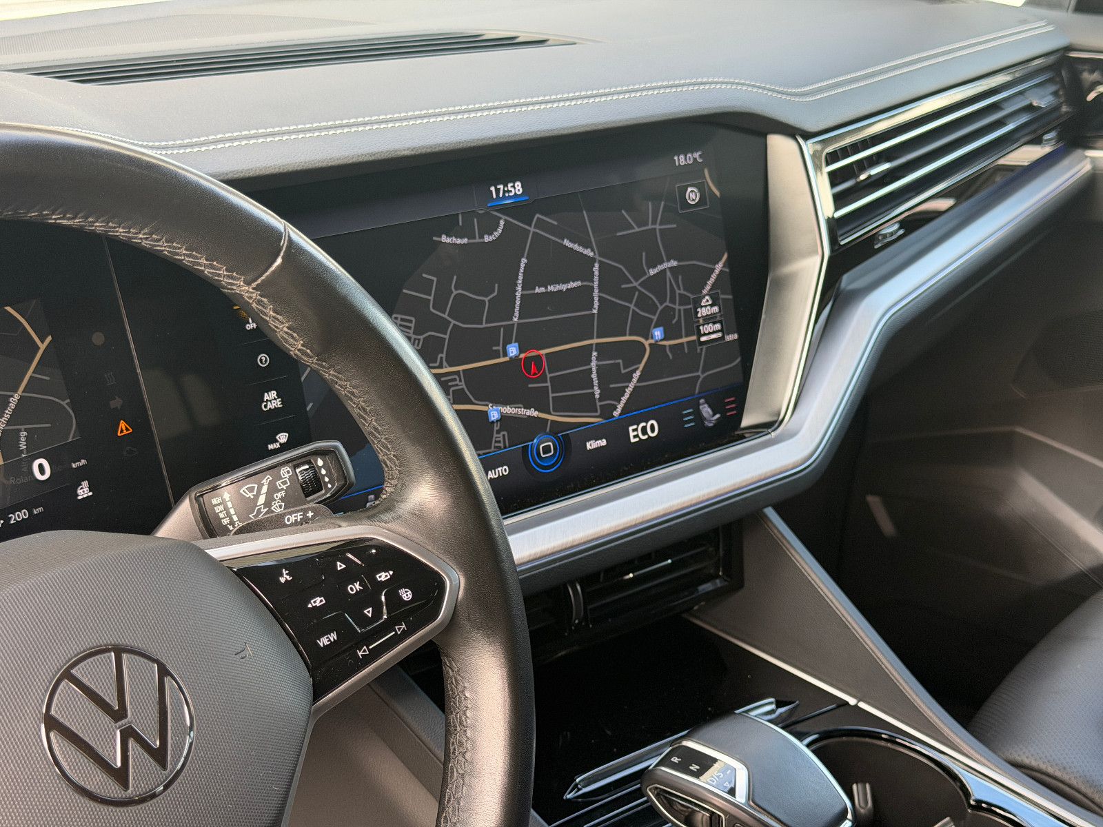 Fahrzeugabbildung Volkswagen Touareg SPORT/ 4Motion/VIRTUAL/AMBIENT/360''KAM