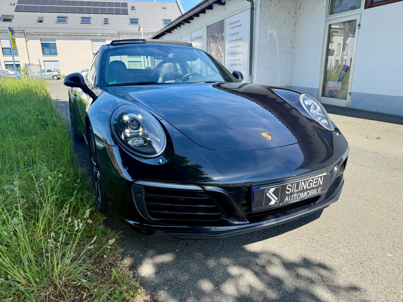 PORSCHE 991 CARRERA+SPORTABGAS+PANO+CHRON+DE+SERVICE NEU