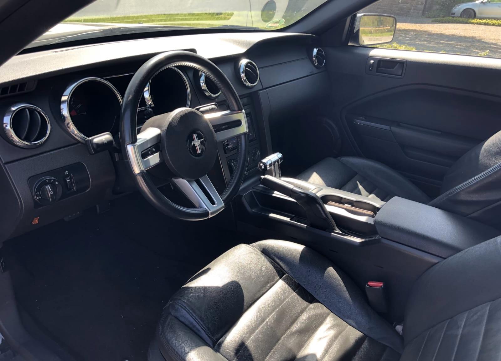 Ford Mustang Premium 4.0 V6