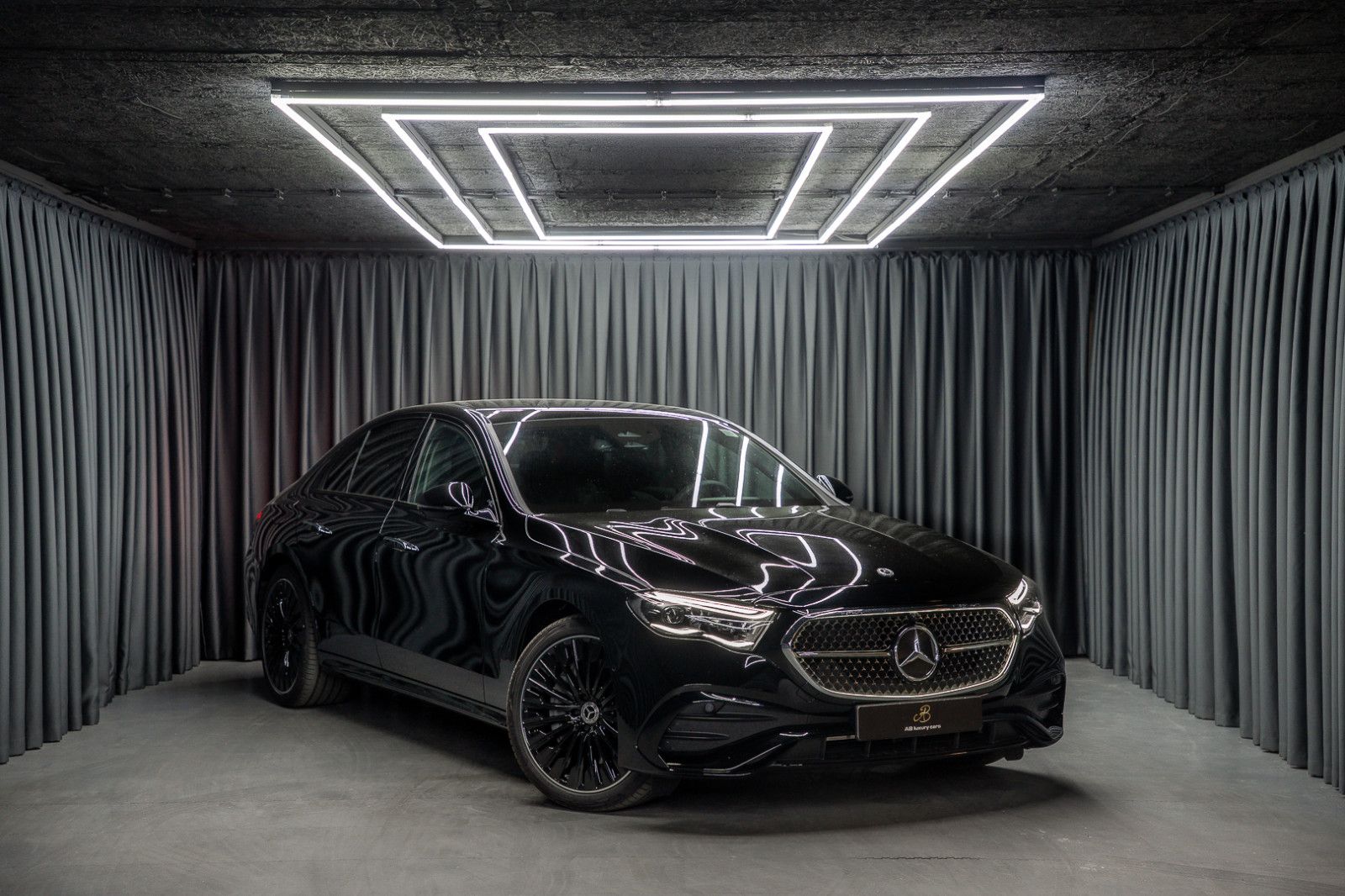 Fahrzeugabbildung Mercedes-Benz E 220d MY25*Premium Plus*Superscreen*20"*Leder-P