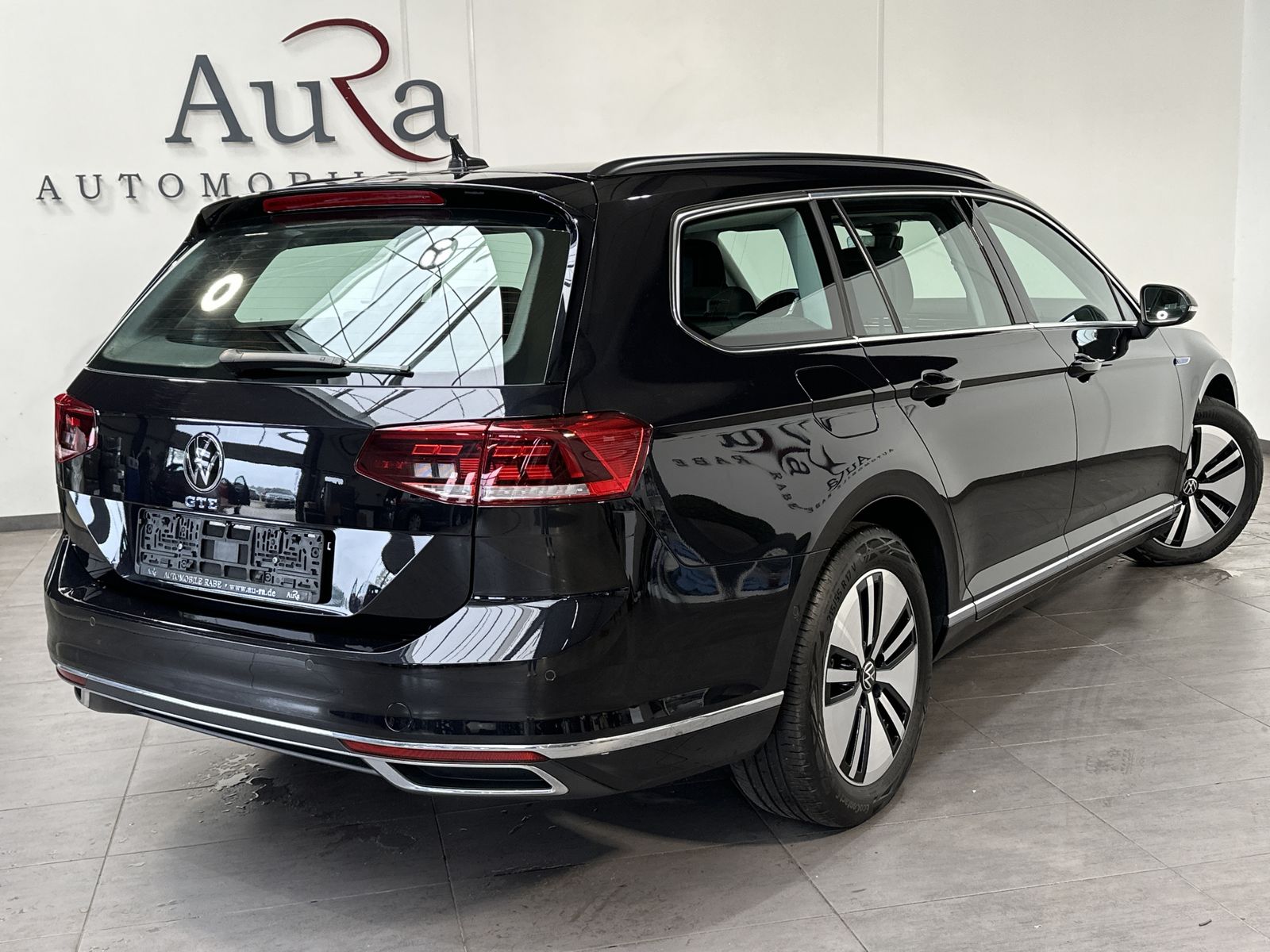 Fahrzeugabbildung Volkswagen Passat Variant 1.4 TSI GTE NAV+LED+AHK+360°+ACC