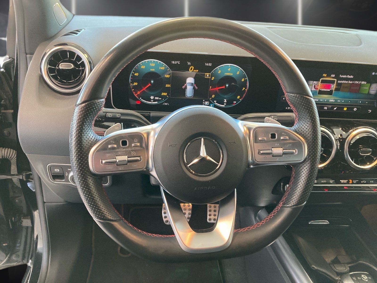 Fahrzeugabbildung Mercedes-Benz B 200 AMG*Kamera*LED*Easy-Pack*MBUX*PDC*Tempomat
