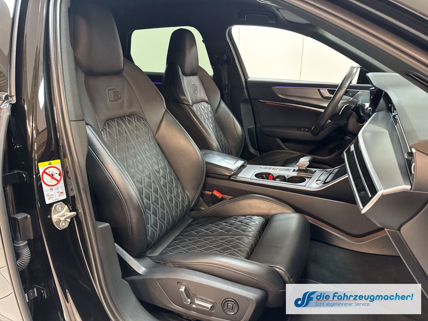 Fahrzeugabbildung Audi A6 Avant 40 TDI quattro sport S-line Sportpaket