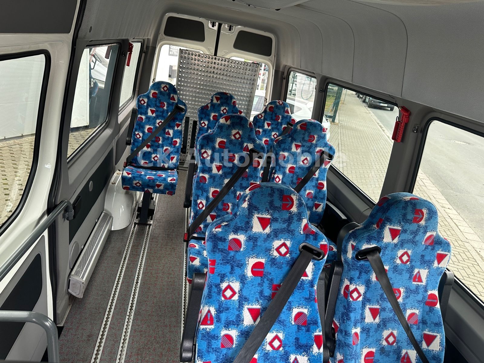 Fahrzeugabbildung Mercedes-Benz Sprinter II 316 CDI Kombi Maxi Automatik/9 Sitze