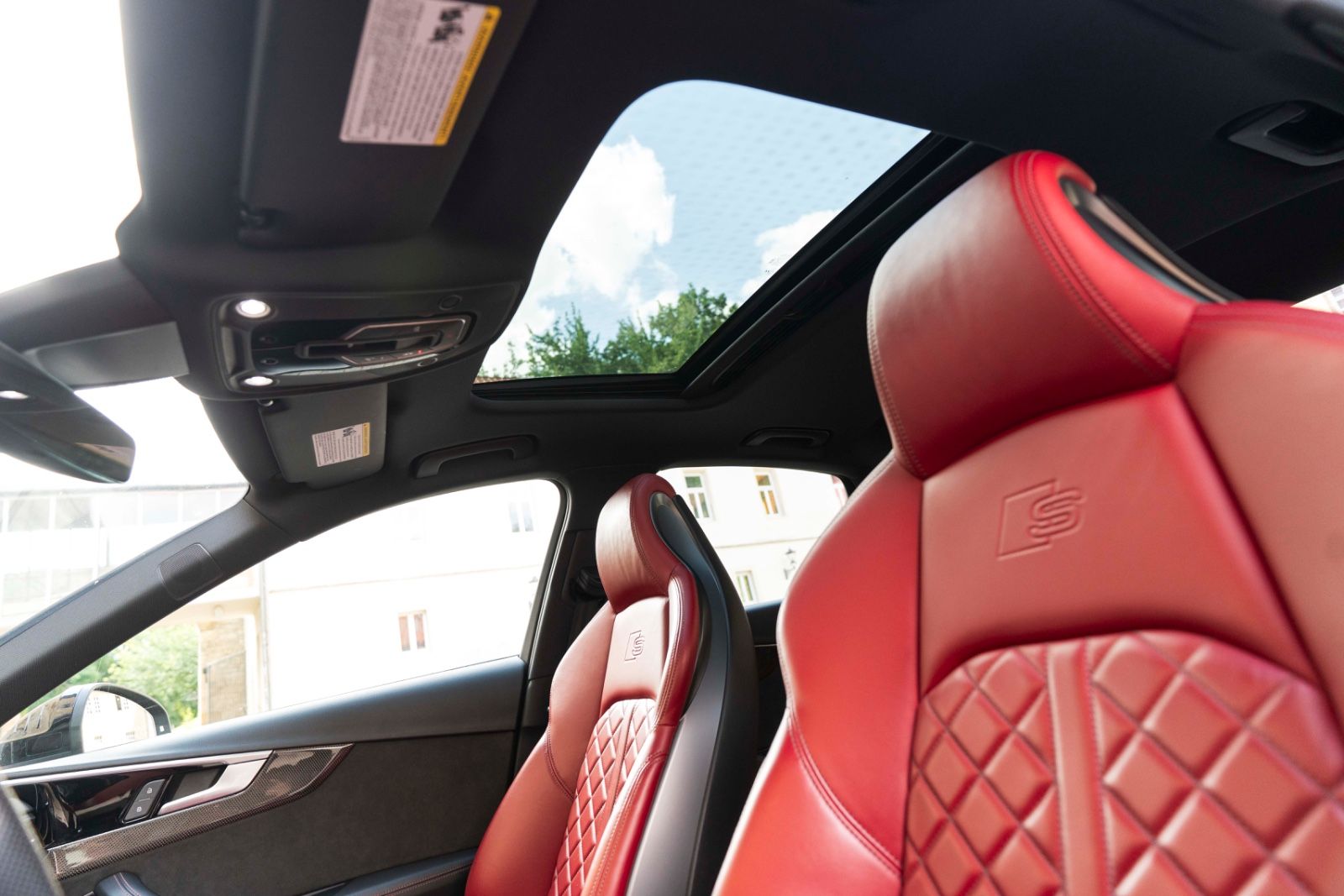 Fahrzeugabbildung Audi S4 3.0T QUATTRO B&O LED 360° MASSAGE CARPLAY