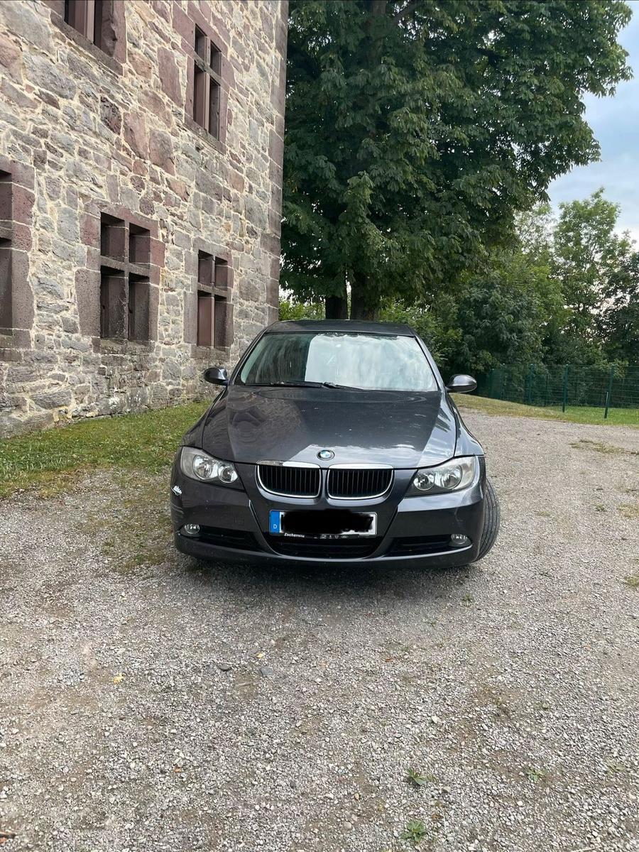 BMW 320