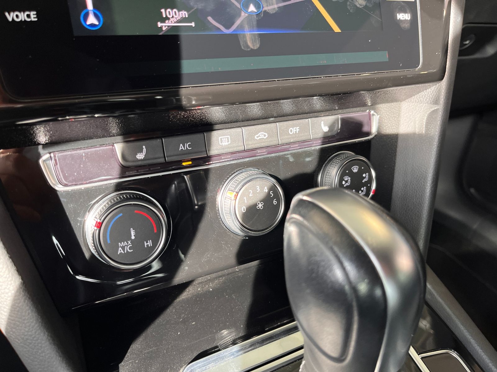 Fahrzeugabbildung Volkswagen Arteon R-Line KLIMA LED NAVI ALU