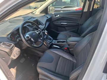 Ford Kuga - 12