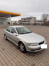 Opel Vectra 1.6 16V Edition 100 Edition 100 - gebrauchte Opel Vectra aus dem Jahr 1999