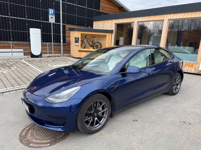 Tesla Model 3 SR, FSD,19%,blau/weiss,Garantie 10.2025