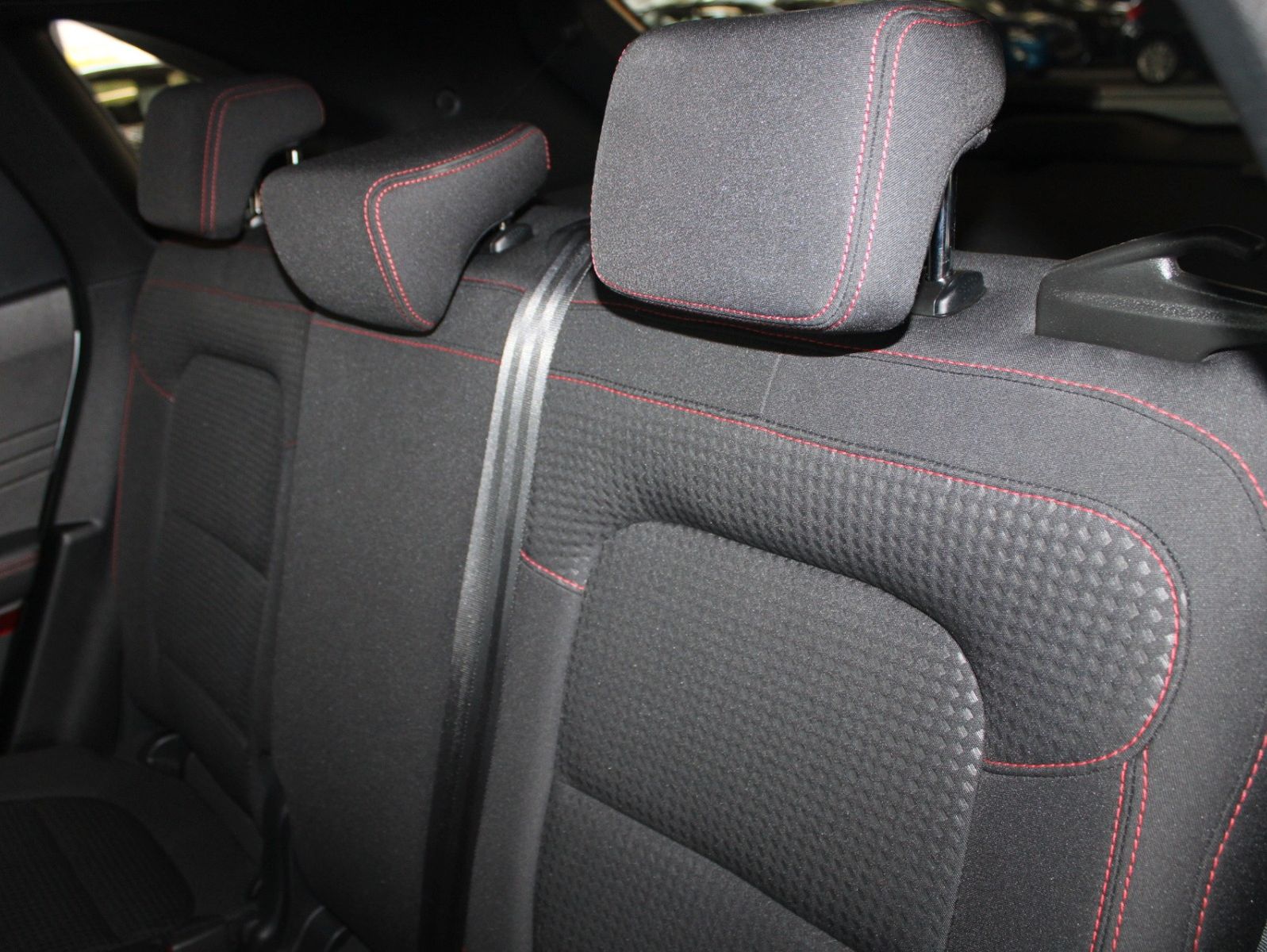 Fahrzeugabbildung Ford Kuga 2.5 PHEV ST-Line Aut. Panodach WinterPaket