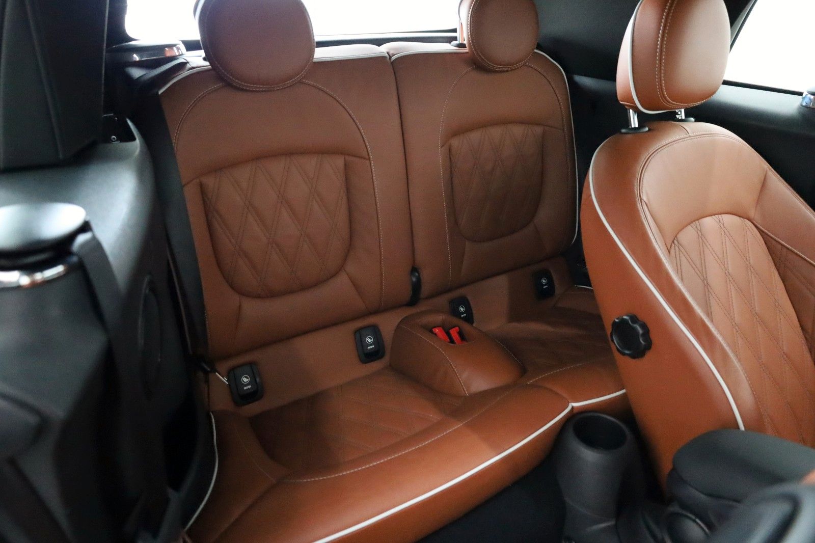 Fahrzeugabbildung MINI Cooper Cabrio Classic Trim,Leder,Navi,Kamera,HUD