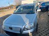 Toyota Avensis Kombi 2.2 D-CAT Sol - Toyota Avensis aus 2005 mit Diesel-Antrieb