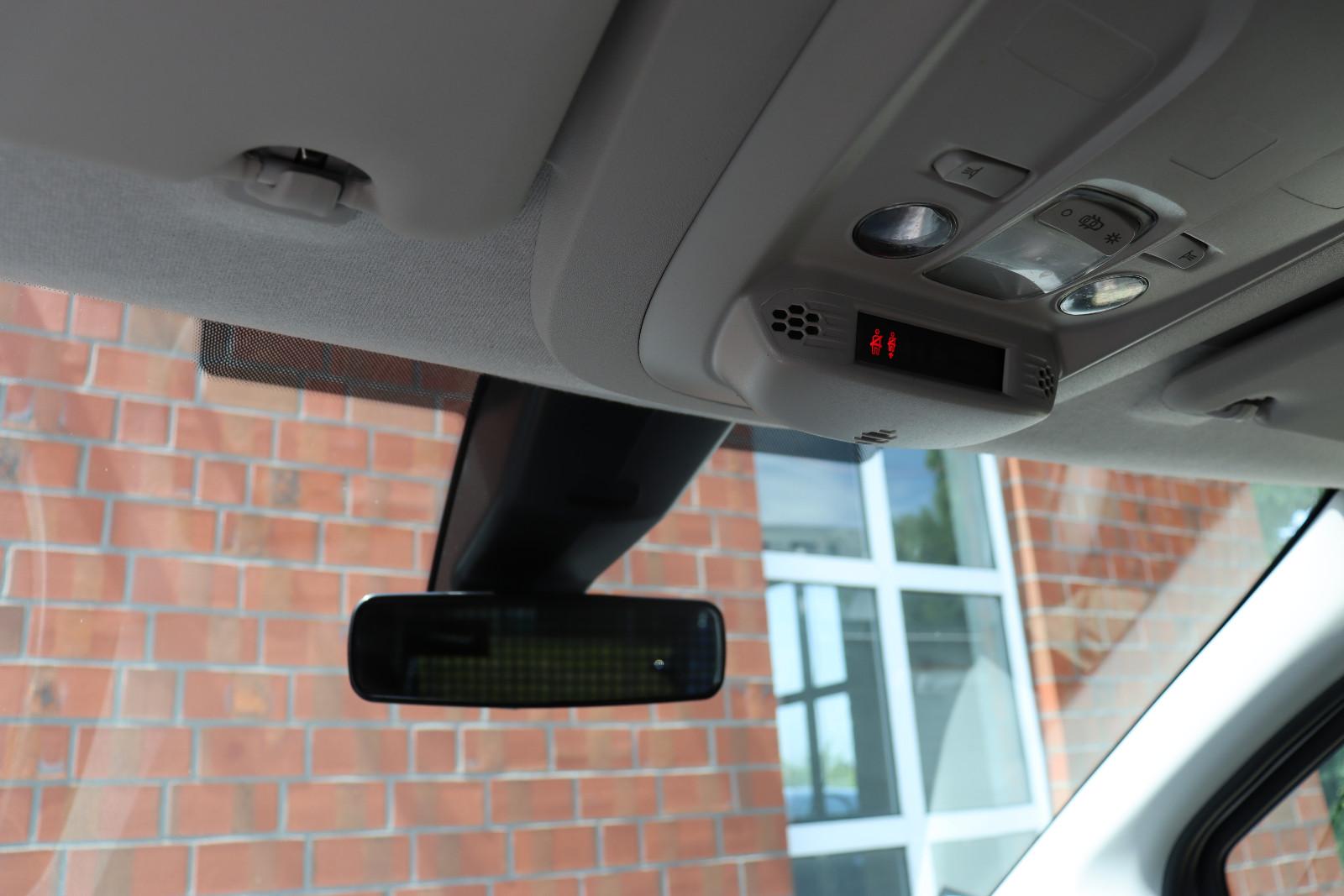 Citroën Berlingo 1.5 HDI MPV Feel M Aut. LED 360° 1.Hand