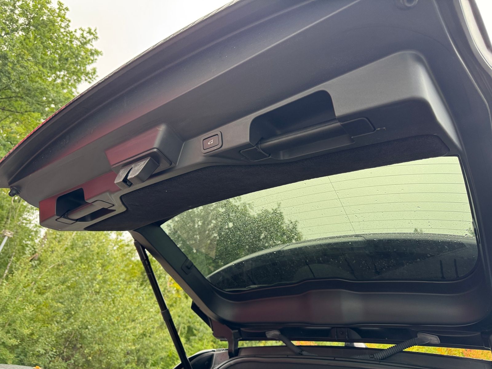 Fahrzeugabbildung Land Rover Range Rover Sport SDV6 SE AHK STNDHZ XEN NAV SHZ