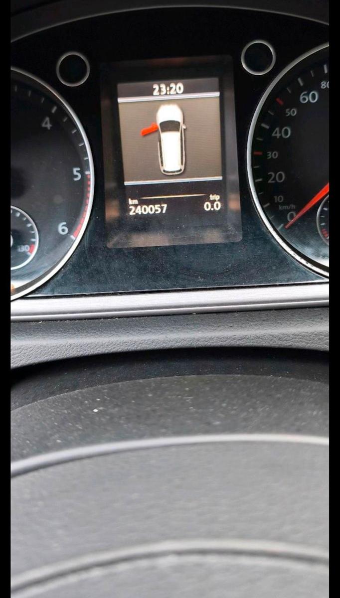 Volkswagen Passat 2011 — photo 9