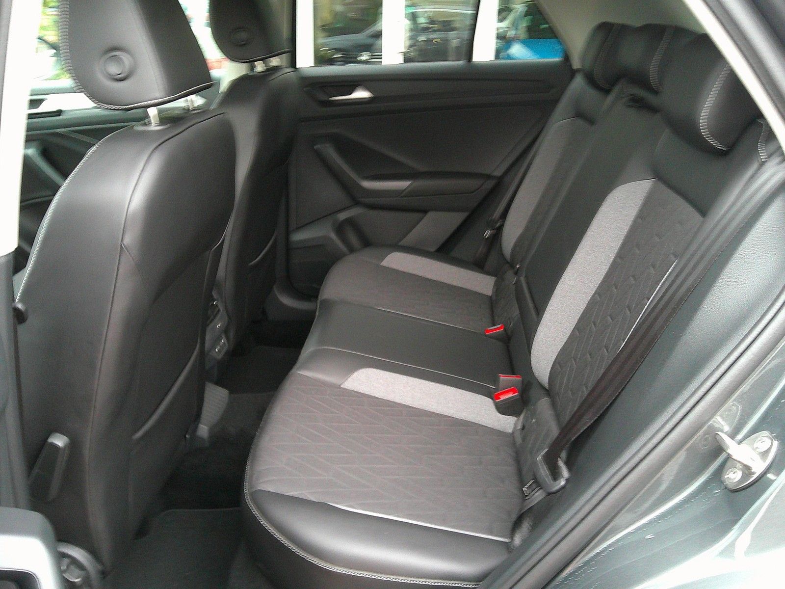 Volkswagen T-Roc - Bild 15