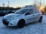 Renault Clio III YAHOO!*Klima*8Fach*Bluetooth* - gebrauchte Renault Clio aus dem Jahr 2011
