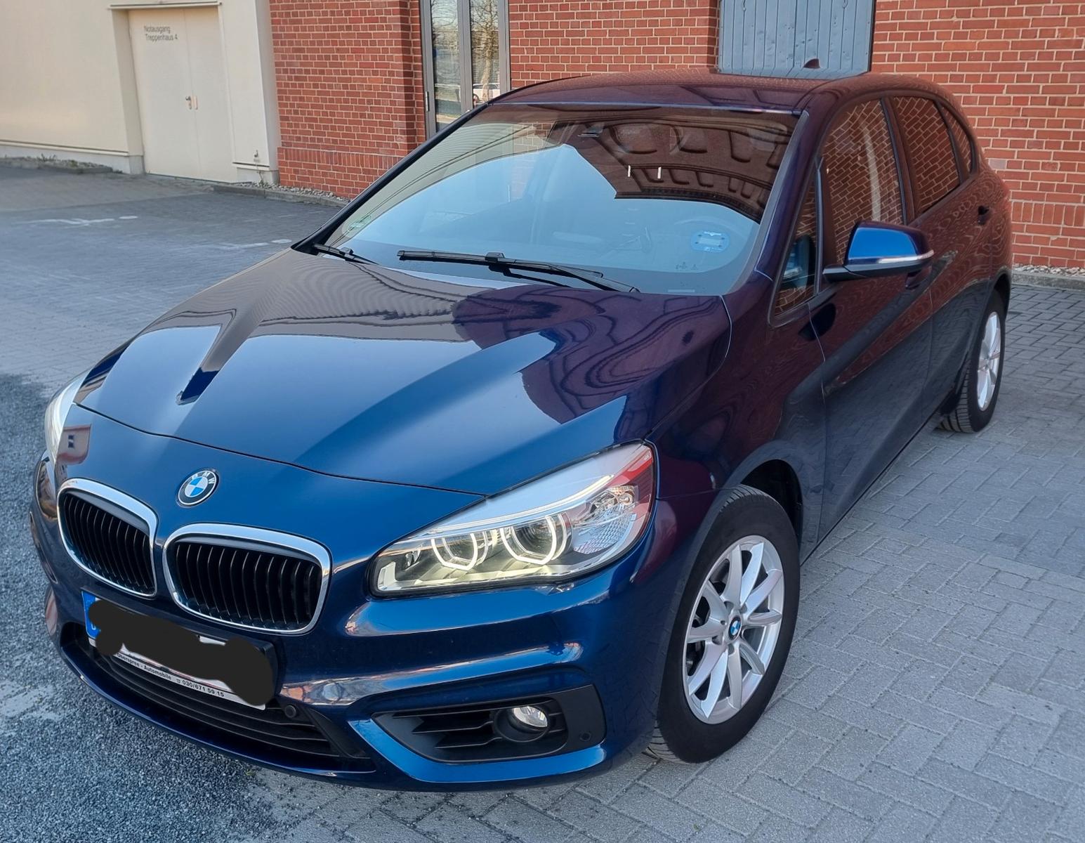 BMW 218 Active Tourer Automatik 1.Hand AHK WR