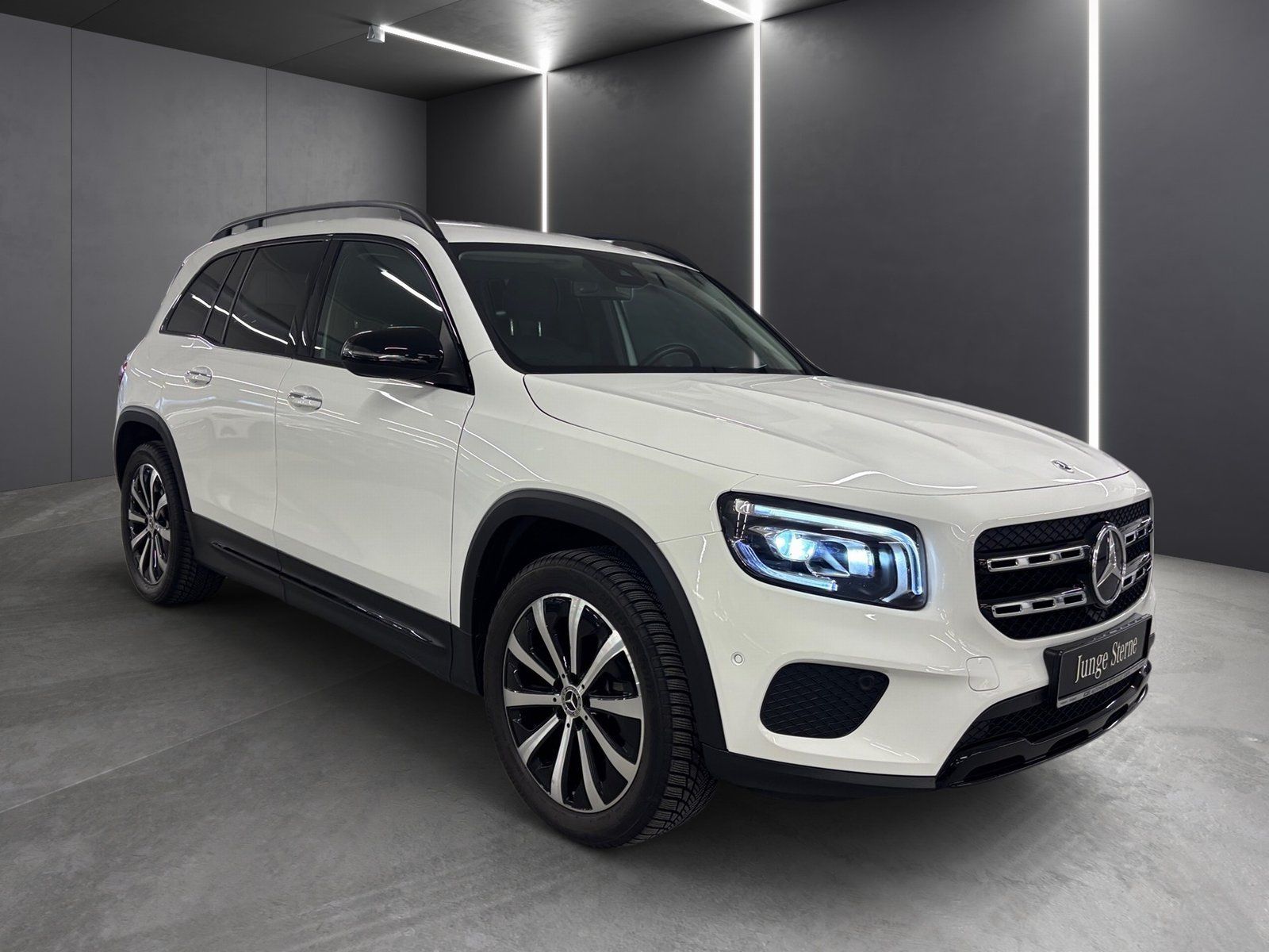 Fahrzeugabbildung Mercedes-Benz GLB 250 4M*Progressive*Night*LED*Kamera*Keyless*