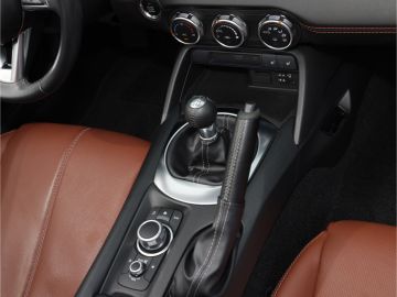 Mazda MX-5 SKYACTIV-G 2.0 6-Gang Navi Kamera