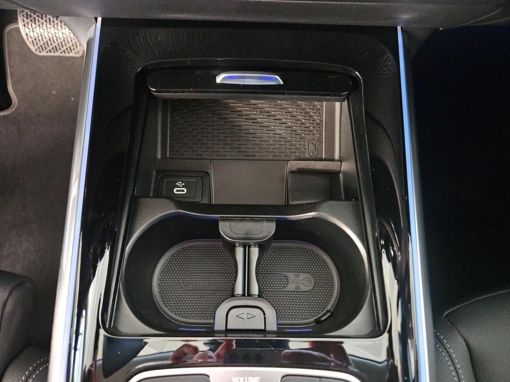 Fahrzeugabbildung Mercedes-Benz GLA 200 + PROGRESSIVE+NIGHT+AHK+KEYLESS+WINTER +
