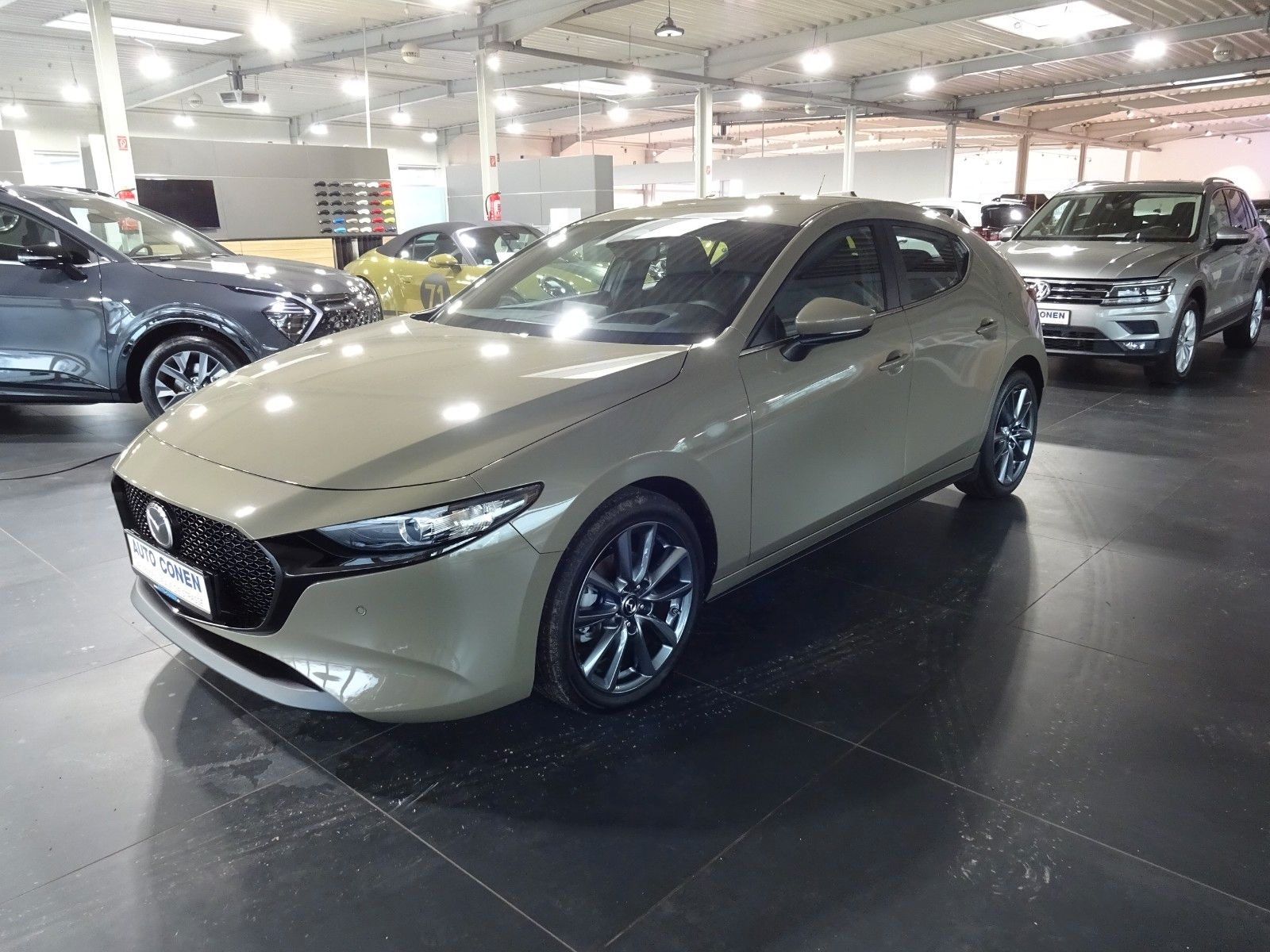 Mazda 3 2.5L 140PS AT CENTRE-LINE ACC/HUD/SHZ/NAVI/CAM