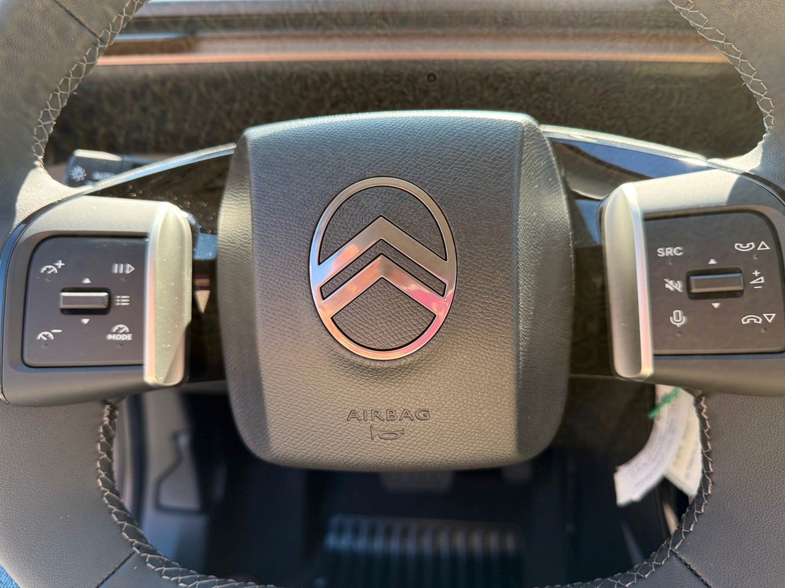 Fahrzeugabbildung Citroën C3 Aircross Hybrid 145 PLUS*Ganzjahresreifen