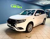 Mitsubishi Outlander phev 2.4 Instyle Plus 4wd - Mitsubishi Outlander Instyle mit Hybrid-Antrieb (Benzin/Elektro)