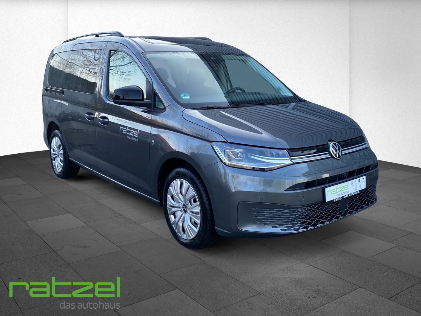 Fahrzeugabbildung Volkswagen Caddy Maxi 2.0 TDI Life 7-Sitzer Panorama Navi d