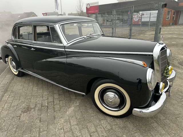 Mercedes-Benz 300 Adenauer W186 teilrestauriert