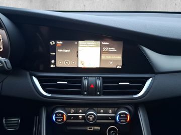 Alfa Romeo Giulia Veloce 2.0 Turbo 16V Q4 Kam.+KeyLess+SHZ