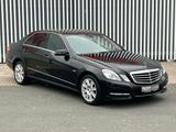 Mercedes-Benz E 300 CDI BlueEfficiency  Lim.|Aut|SHZ|TEMPO|PDC - gebrauchte Mercedes-Benz E 300 aus dem Jahr 2011