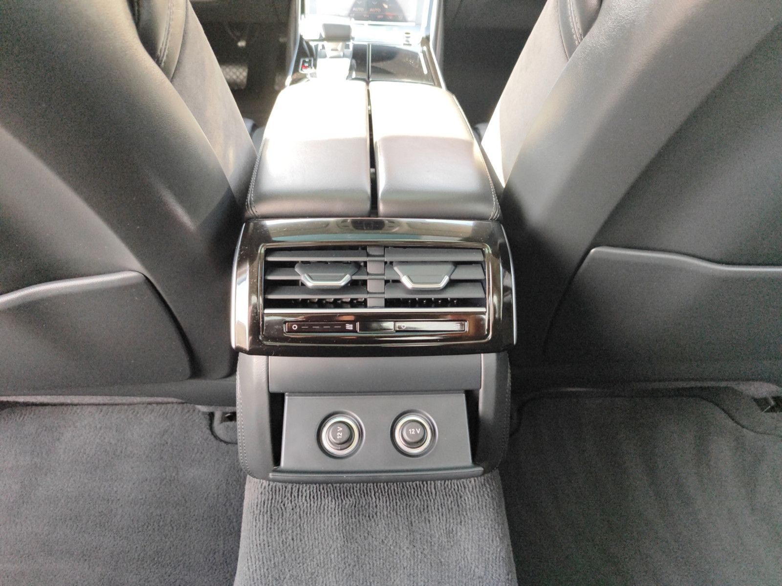 Fahrzeugabbildung Audi A8 50 TDI quattro Matrix*HeadUp*Pano*B&O*Navi